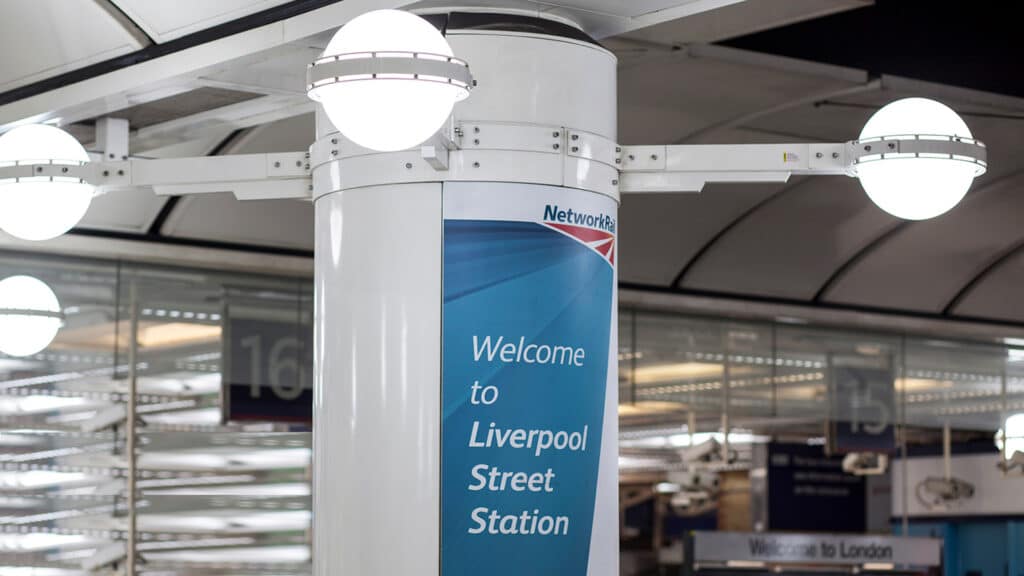 LIVERPOOL STREET STATION PLATFORM EXTENSION